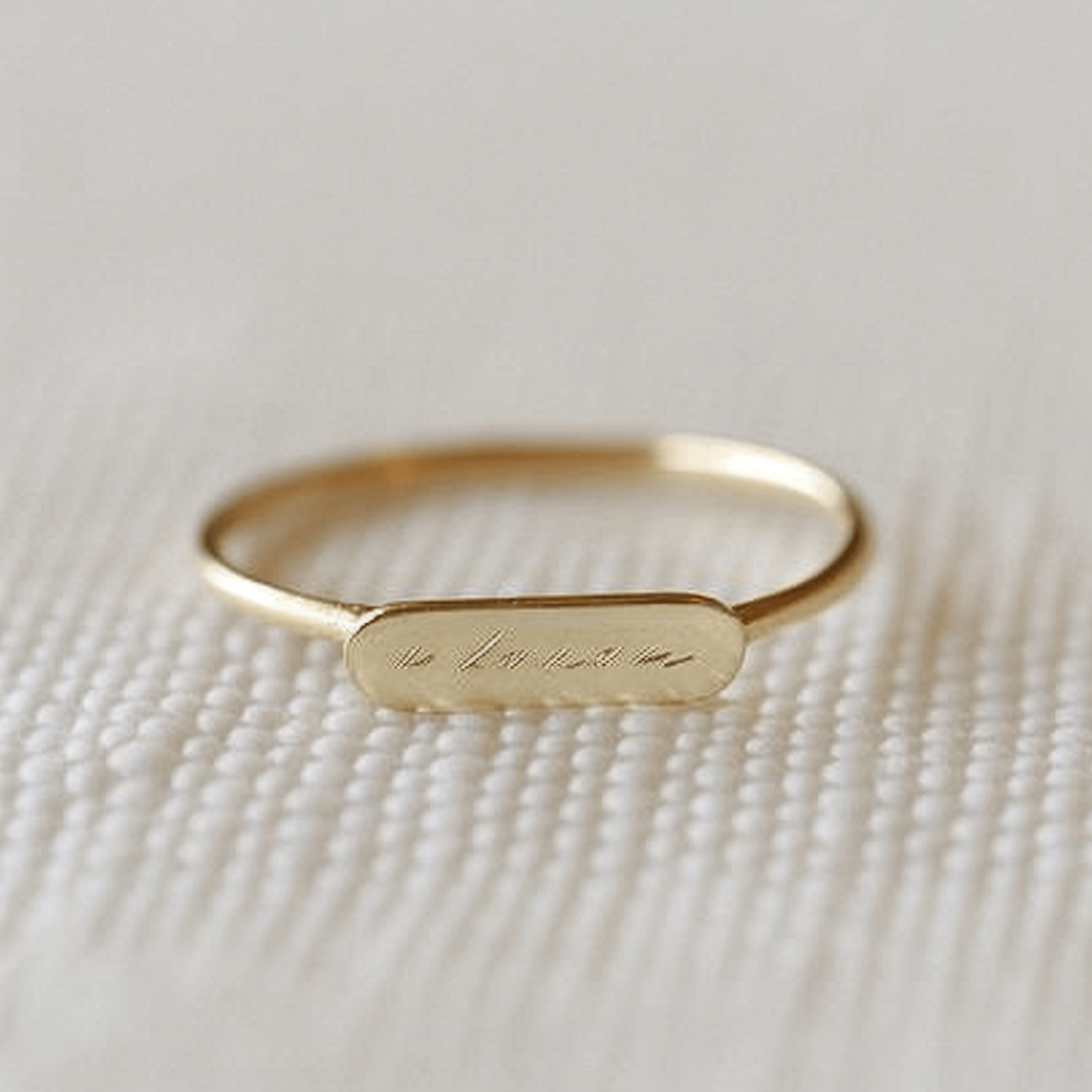 custom engraved gold ring
